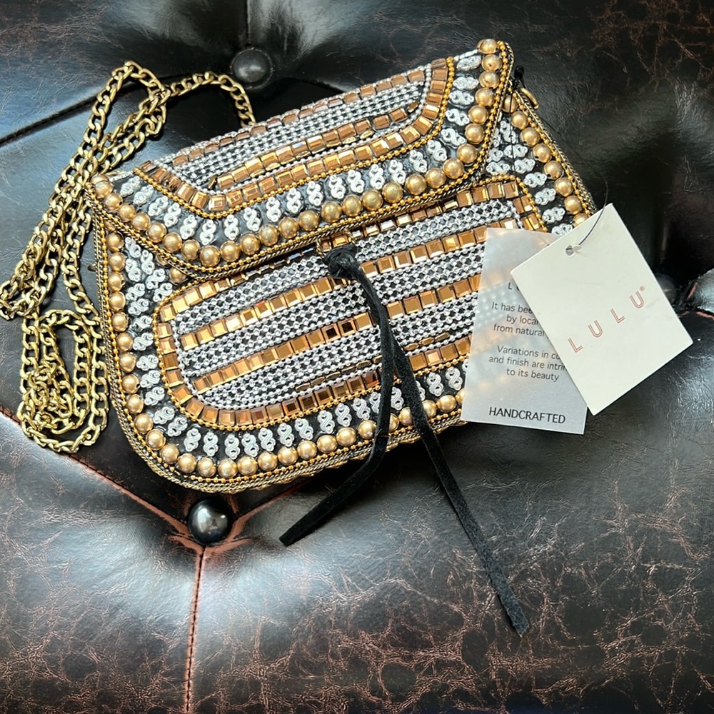 Lulu NYC brand new with tags cross body beaded chain flap purse